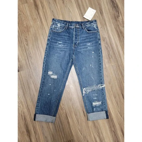 Distressed Women's Jeans - Picture 2 of 7